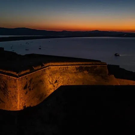 Exclusive House Inside Historic Fortress Appartement